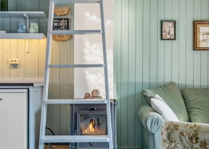 Fisherman's Cabin, Lofoten - Brattelibua